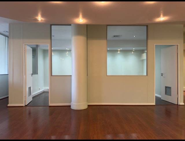 BUSINESS PROPERTY TO RENT IN OBSERVATORY